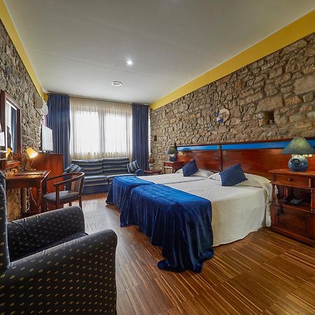 Don Pedro Hotel Aviles Bagian luar foto