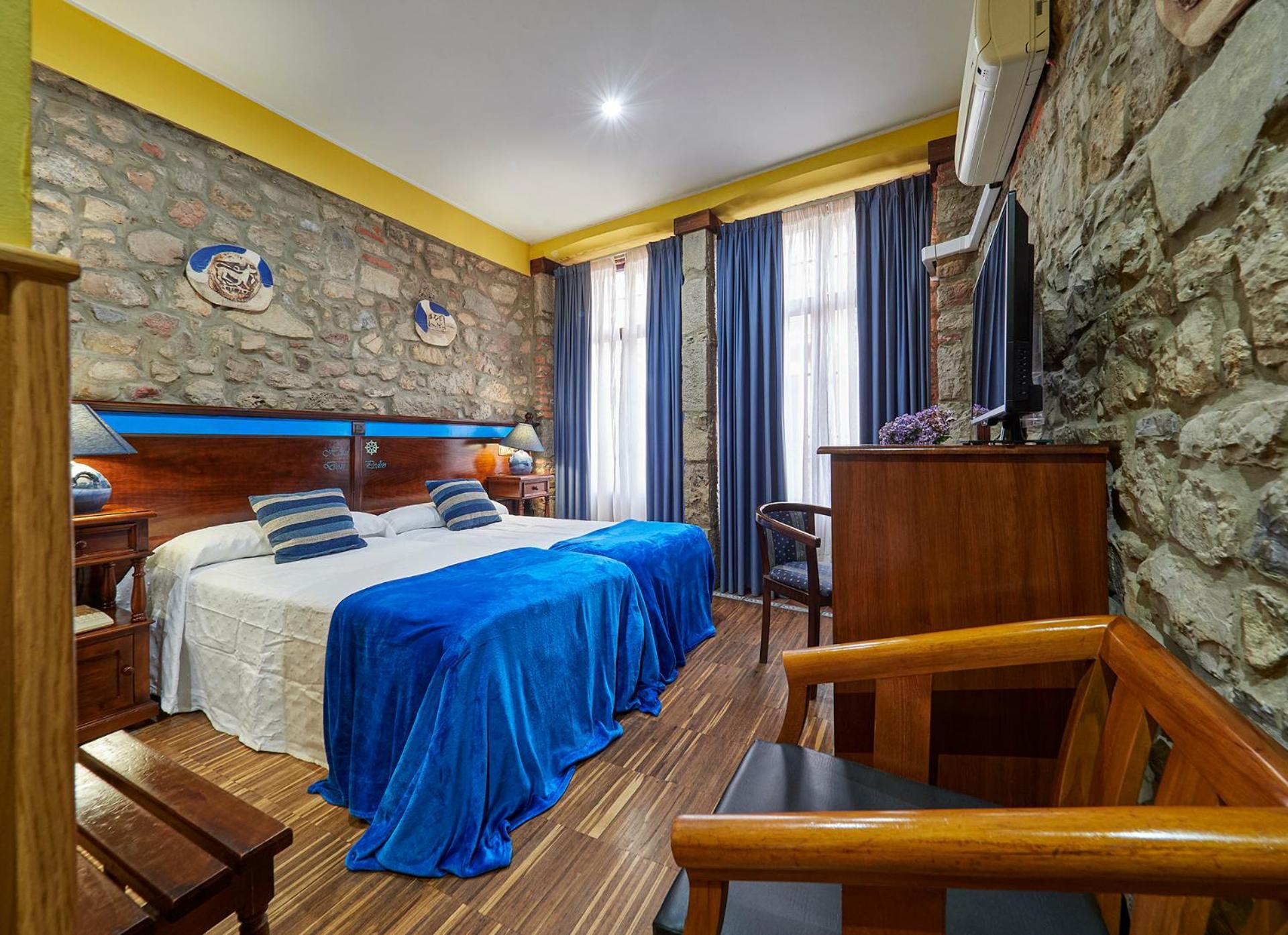 Don Pedro Hotel Aviles Bagian luar foto