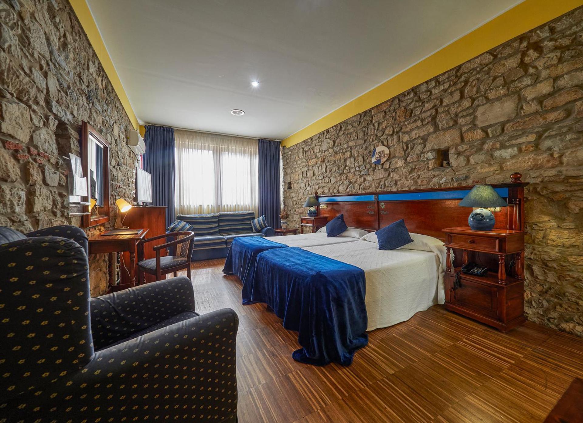 Don Pedro Hotel Aviles Bagian luar foto
